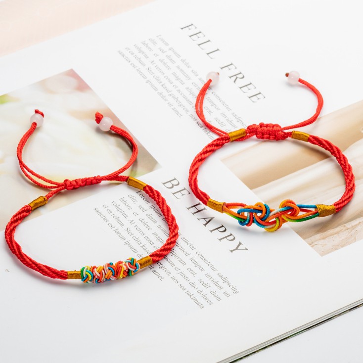 Vòng chỉ đỏ Tây Tạng tết cá tính