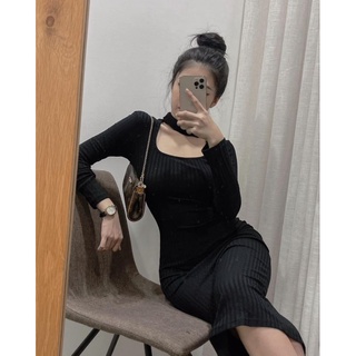 Đầm body cổ lọ hở ngực ( chất thun gân)