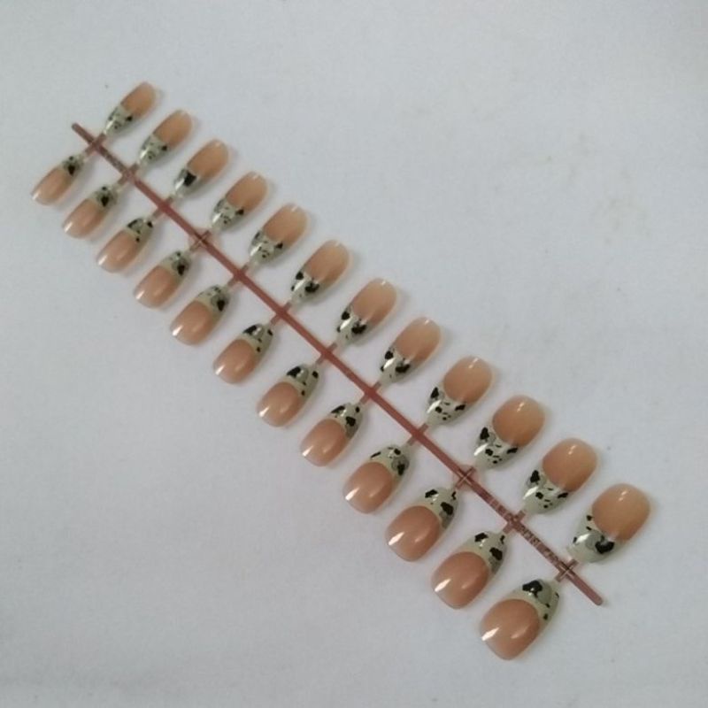 COMBO 24 MÓNG TAY GIẢ THỜI TRANG CH40T