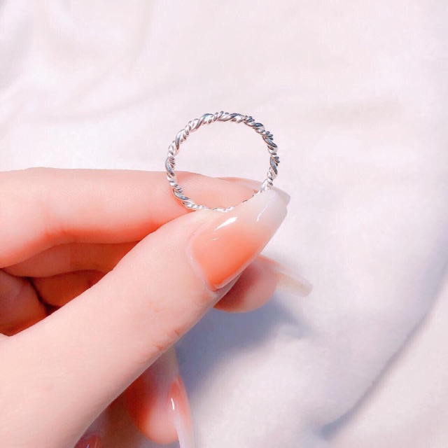 Nhẫn soắn bạc ta cao cấp