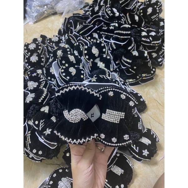 Kẹp búi đá sang trọng