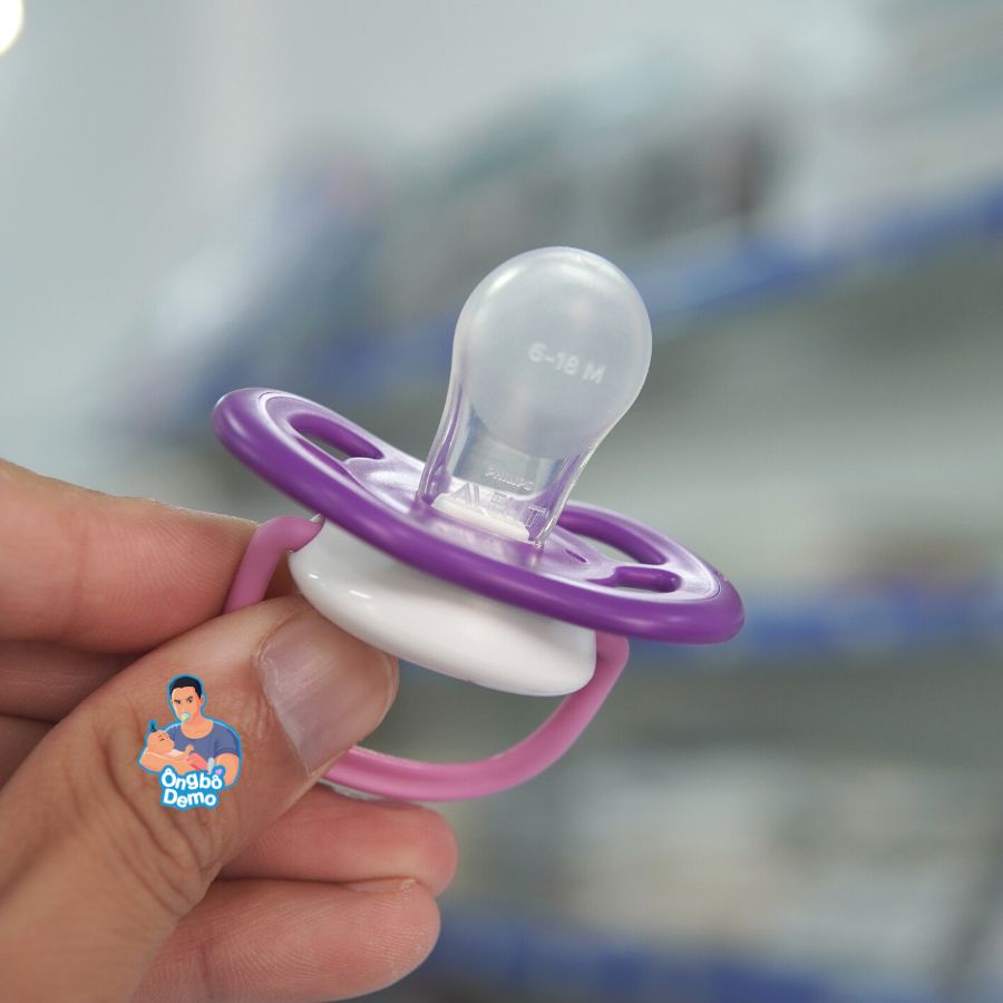 (Lẻ 1 chiếc) Ty ngậm Philips Avent, Ti giả dòng Ultra Air thông khí hình thú, phát sáng - Ongbodemo
