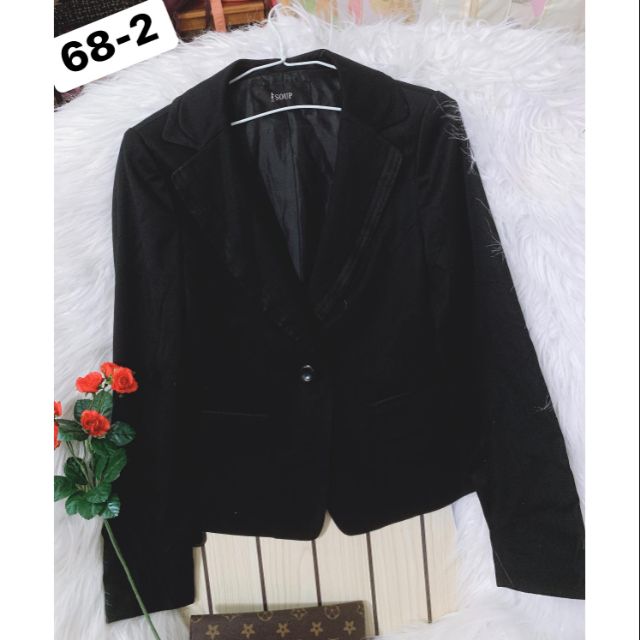 Áo khoác vest đen size M. A68