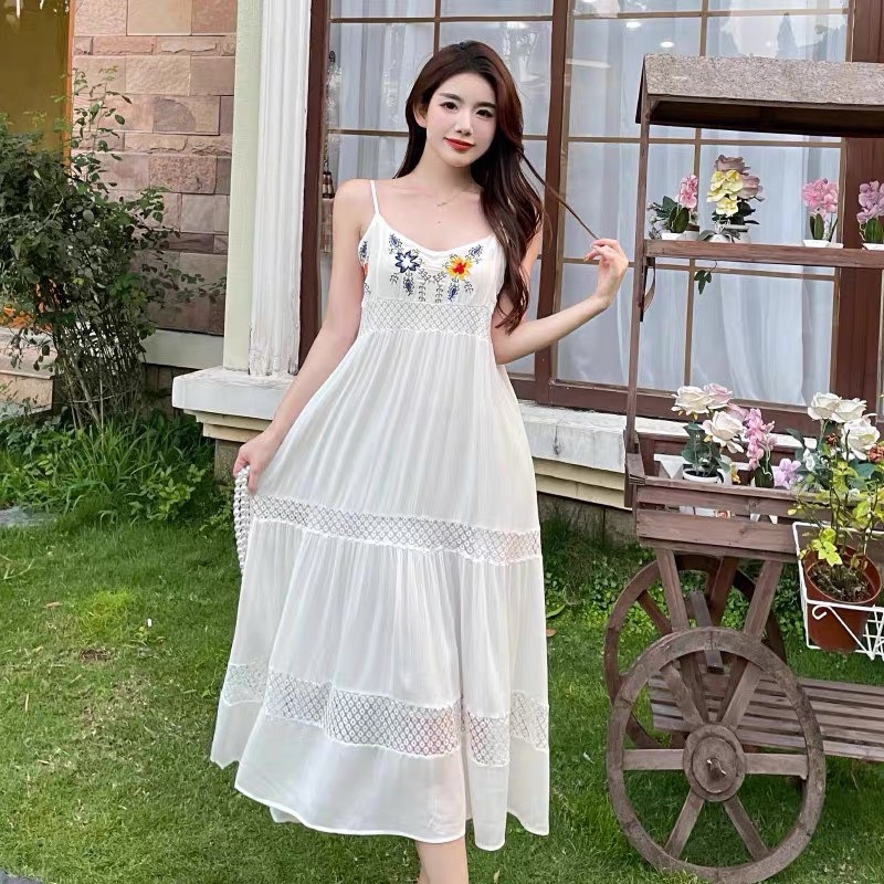 Váy Maxi Hai Dây Thêu Họa Tiết Boho Thổ Cẩm hàng Quảng Châu