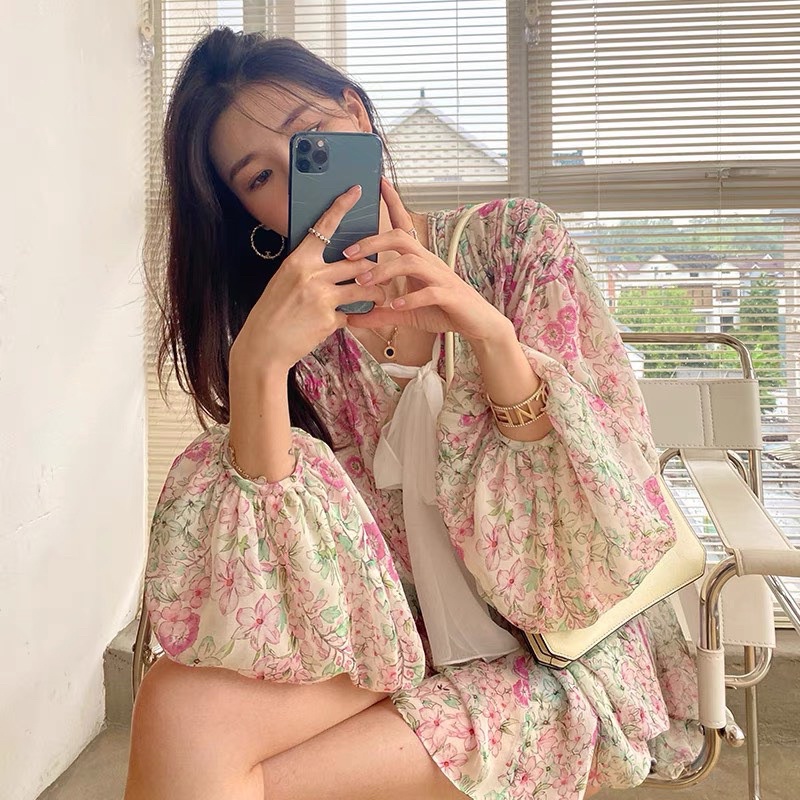 SET ÁO BBD HOA THẮT NƠ TRẮNG + QUẦN SHORT