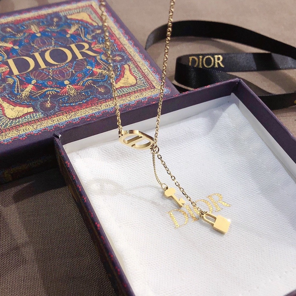 Dây chuyền choker mặt chữ Dior phong cách Hàn Quốc thời trang cho nữ