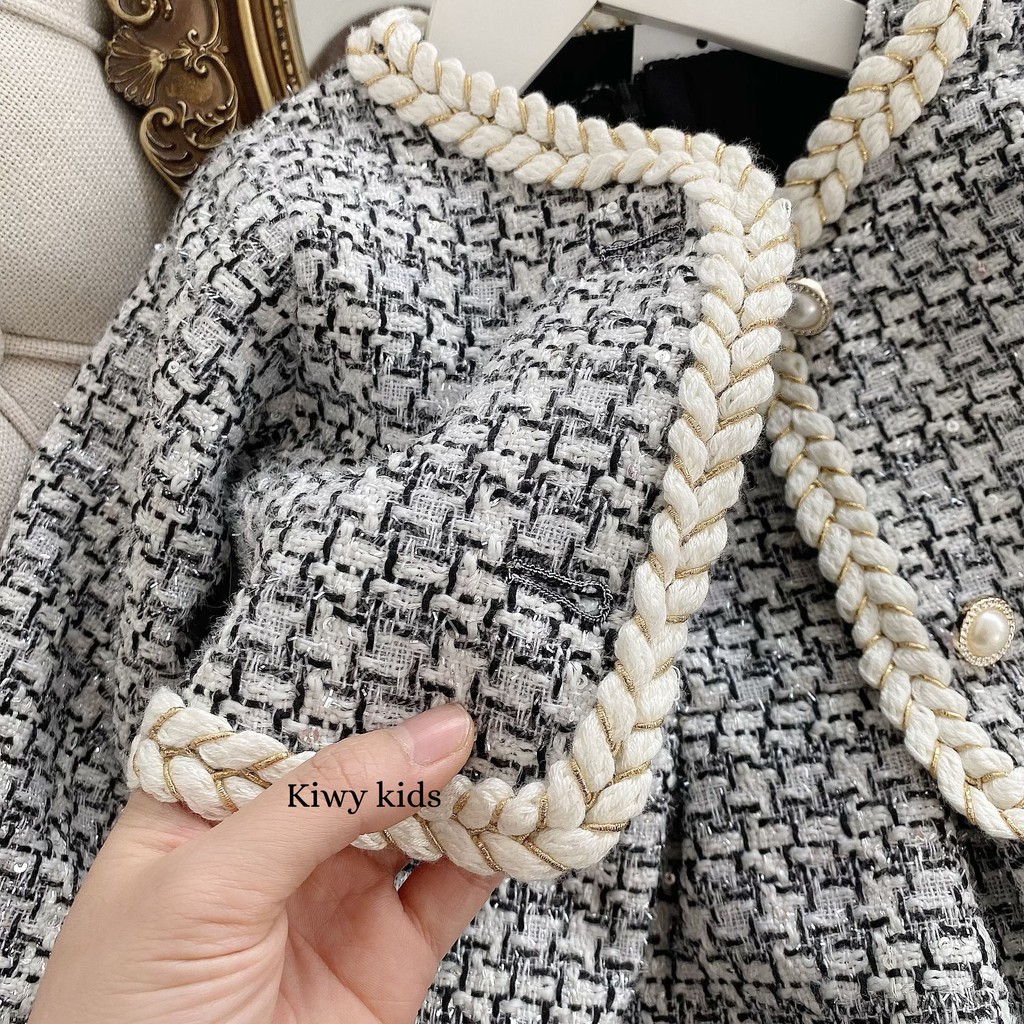 Set đồ thu đông bé gái Kiwy Kids chất liệu tweed sành điệu Kids61 gồm váy liền và áo khoác cho bé 1 đến 3 tuổi
