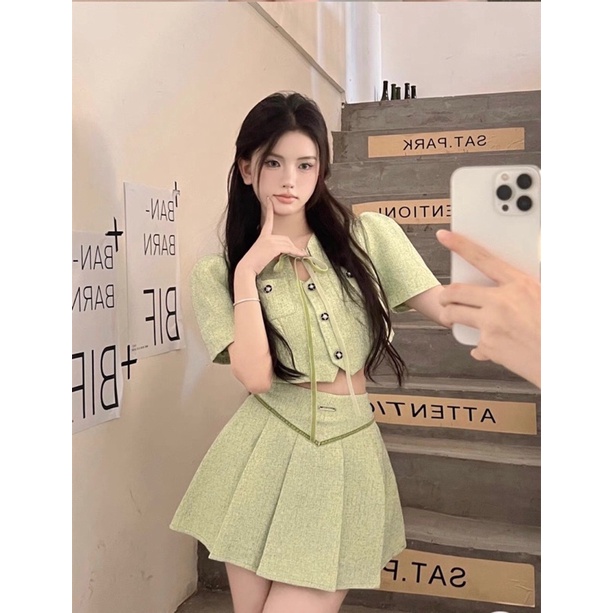 Set áo kèm chân váy xoè bơ siêu xinh