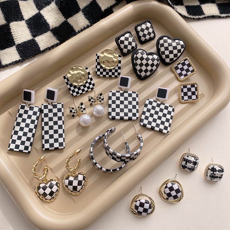 Bông Tai Mạ Bạc 925 Hình Bàn Tay Phong Cách Pháp Cổ Điển Thời Trang Cho Nữ