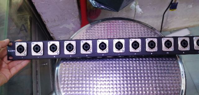 Thanh chia soundking 12 ổ chưa gắn jack