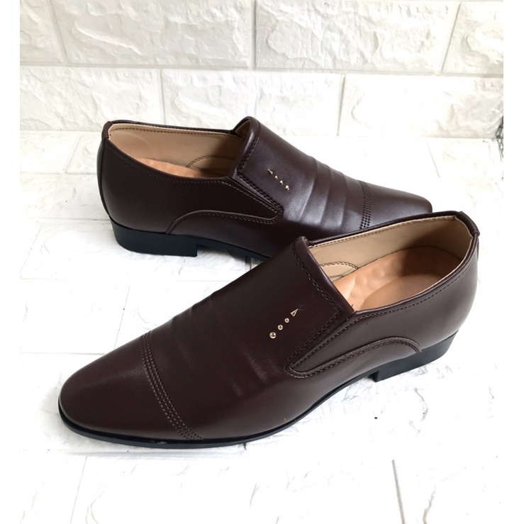 Giày công sở nam tăng cao 6-7cm..da mềm..kiểu dáng đẹp..màu nâu và đen..đế khâu sẵn rất chắc chắn