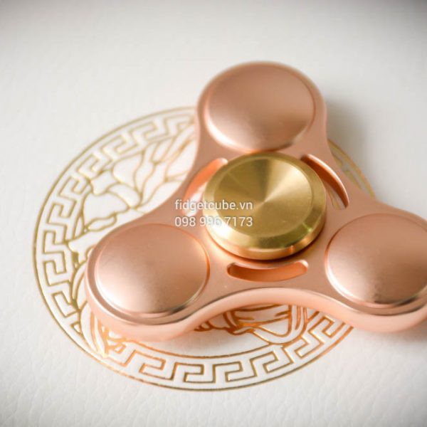 Con Quay Tri-Wing Metal Spinner – Màu Đồng