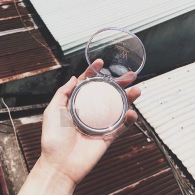 PHẤN HIGHLIGHT CATRICE GLOW