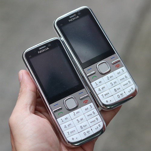Điện thoại nokia c5 00, 002 pin+sạc lướt.chính hãng 1sim