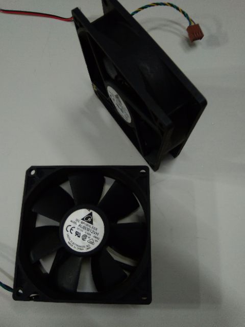 Quạt tản nhiệt 12V  và 24V các kích thước.