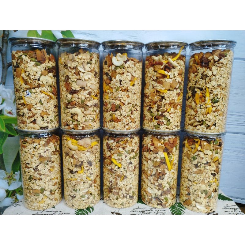 Granola Ăn Kiêng Nhiều Hạt 500g - Ngũ cốc Ăn Kiêng Không Đường _ Vị Truyền Thống (50% yến mạch)