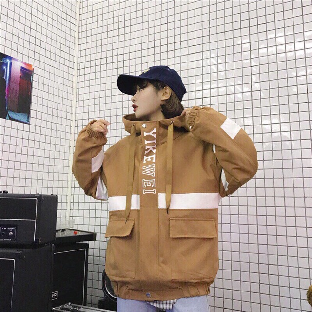 Áo khoác kaki nữ phối tà in chữ Yei có ảnh thật | BigBuy360 - bigbuy360.vn