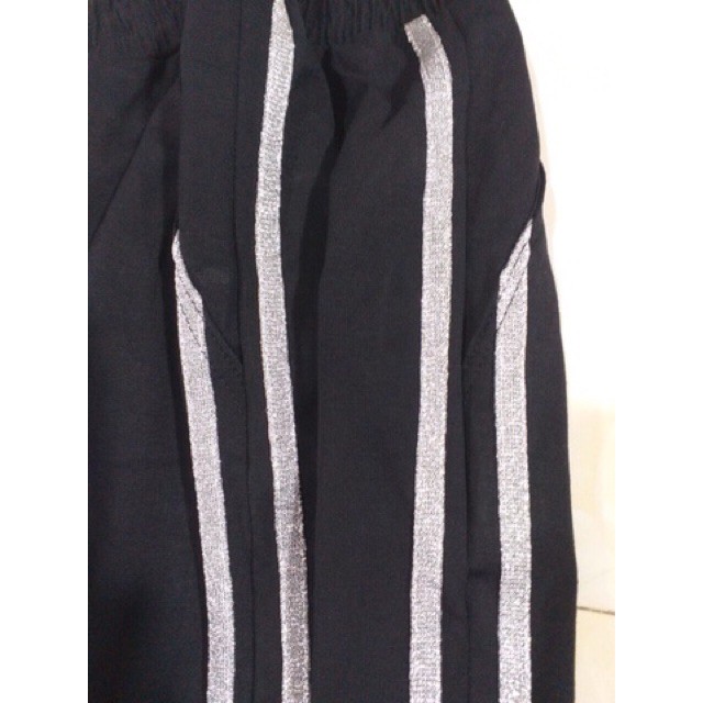 Quần baggy viền sọc kim tuyến | BigBuy360 - bigbuy360.vn