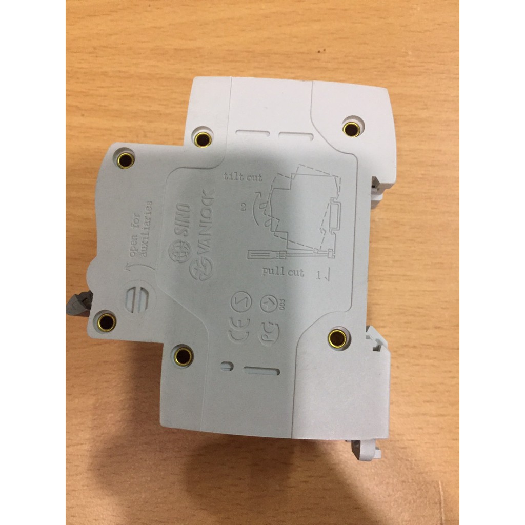 CB ĐÔI 2PHA 40A SINO,CẦU DAO TỰ ĐỘNG SINO 16A,20A,25A,32A,40A,50A,63A,APTOMAT 2PHA