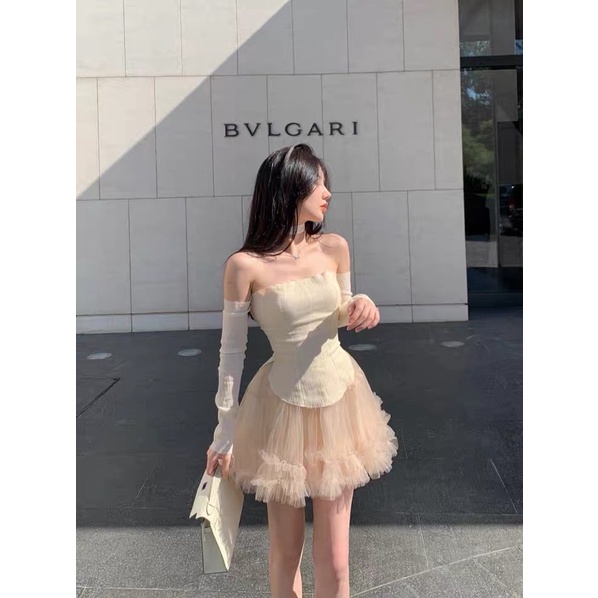 Set áo trễ bẹt vai choker tay rơi tay dài ôm body+chân váy xoè ngắn voan xếp tầng