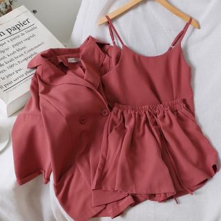 Sét véc 3 chỉ tiết sịn sò...