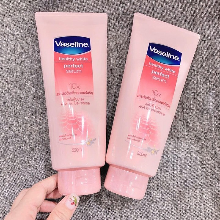 Sữa dưỡng thể Vaseline Perfect Serum 10X tuýp 320ml