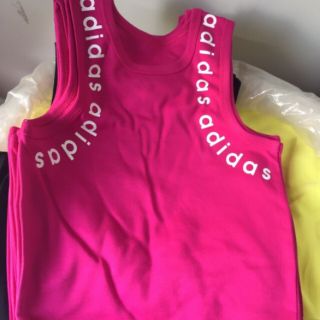 ÁO CROPTOP 3 LỖ SIÊU XINH