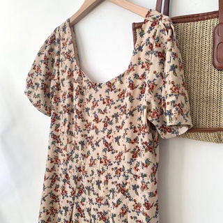 Đầm hoa cut out lưng