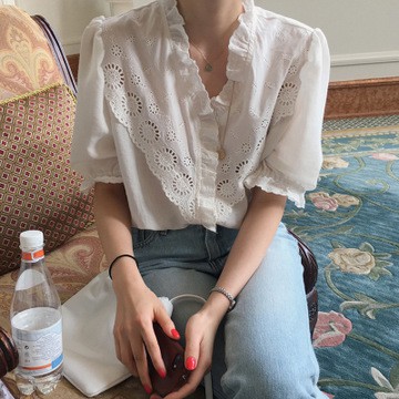 Áo kiểu thời trang cổ chữ V đáng yêu  dành cho nữ