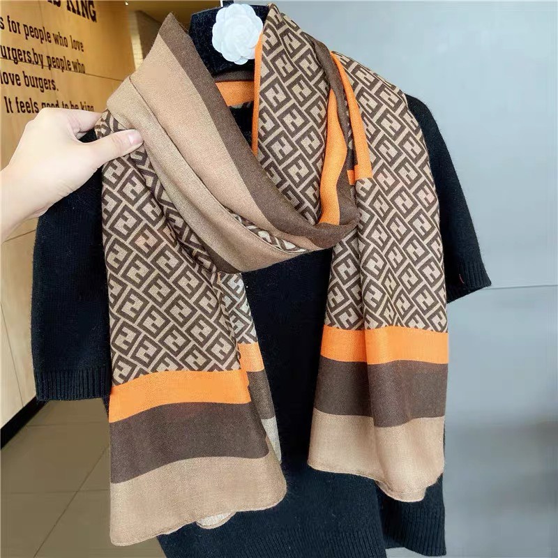 Khăn choàng cổ chất liệu đũi