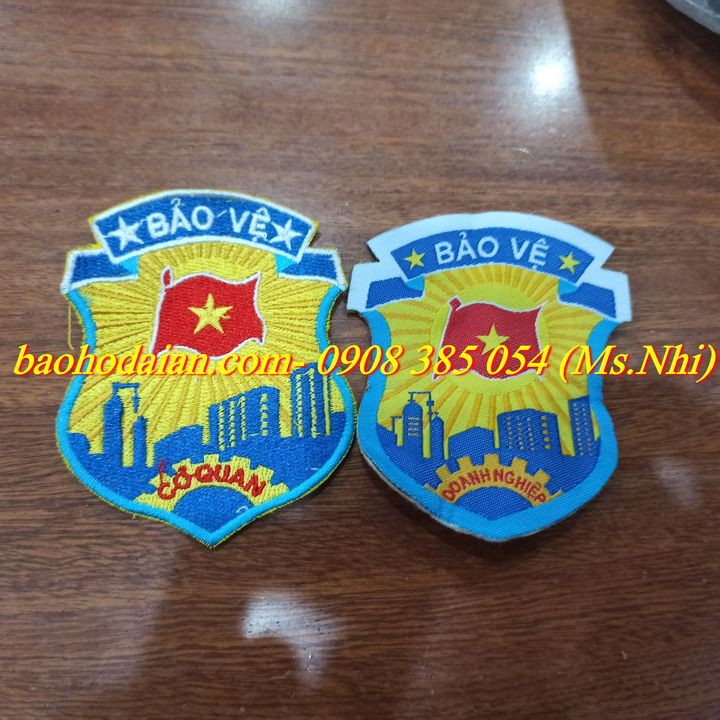 Logo đồng phục bảo vệ thêu sẵn may- Hình thật