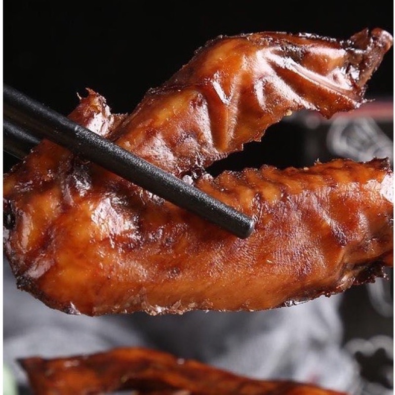 Cánh gà giữa tẩm vị