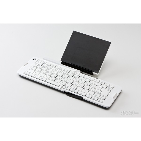 Bàn phím Bluetooth 3.0 Buffalo BSKBB03WH