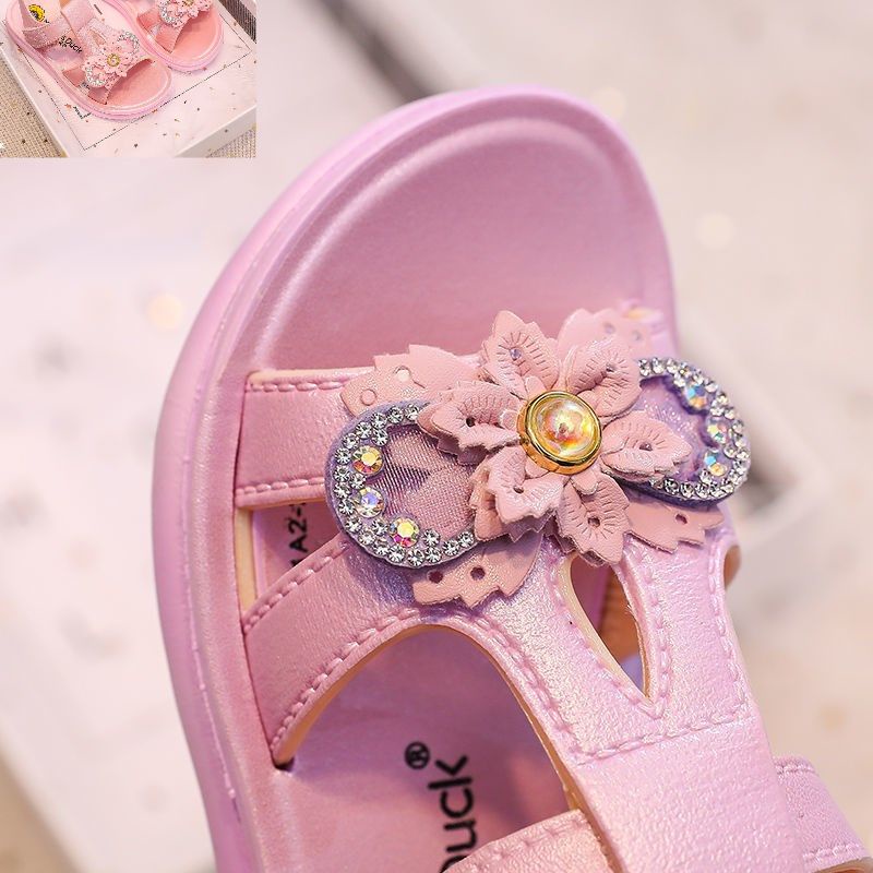 Sandal bé gái.dép quai hậu  mùa hè cho bé gái phong cách thời trang 2023