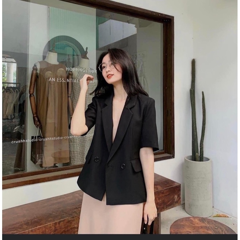 Áo blazer cộc tay đen