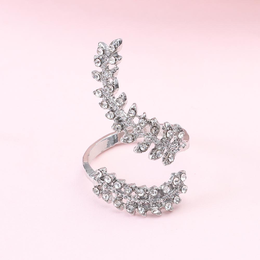 Nhẫn Cưới Hình Chiếc Lá Sáng Tạo Sang Trọng