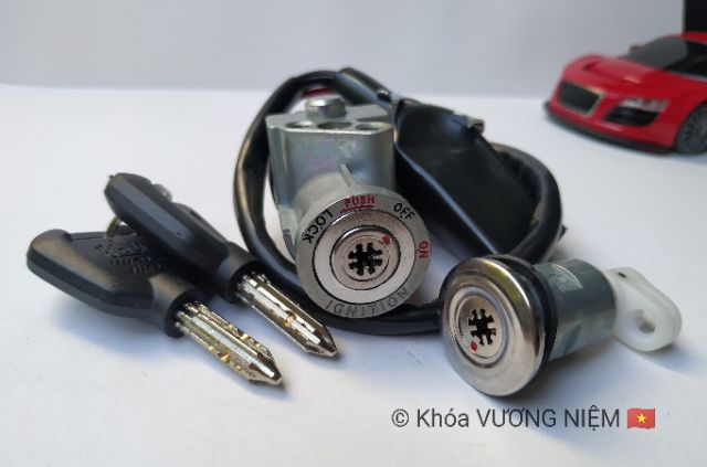 - Trọn bộ Khóa máy xe Future + khóa yên chìa 8 cạnh chống trộm cao cấp chính hãng VƯƠNG NIỆM 🇻🇳