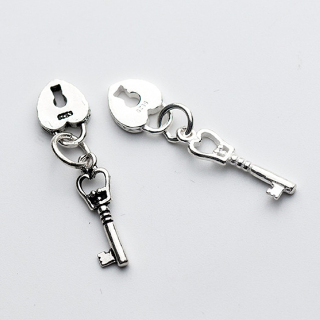 Charm bạc chìa khóa mặt treo ( Bạc)