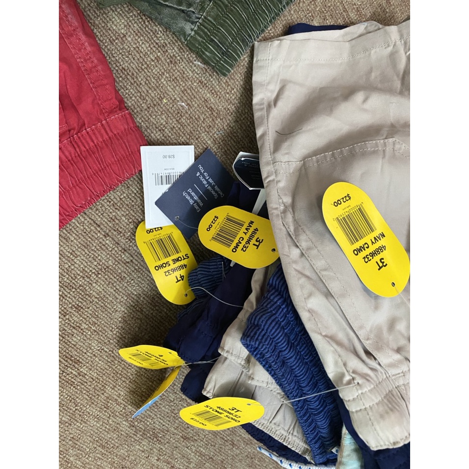 P53 Quần short bé trai kaki Crown & Ivy