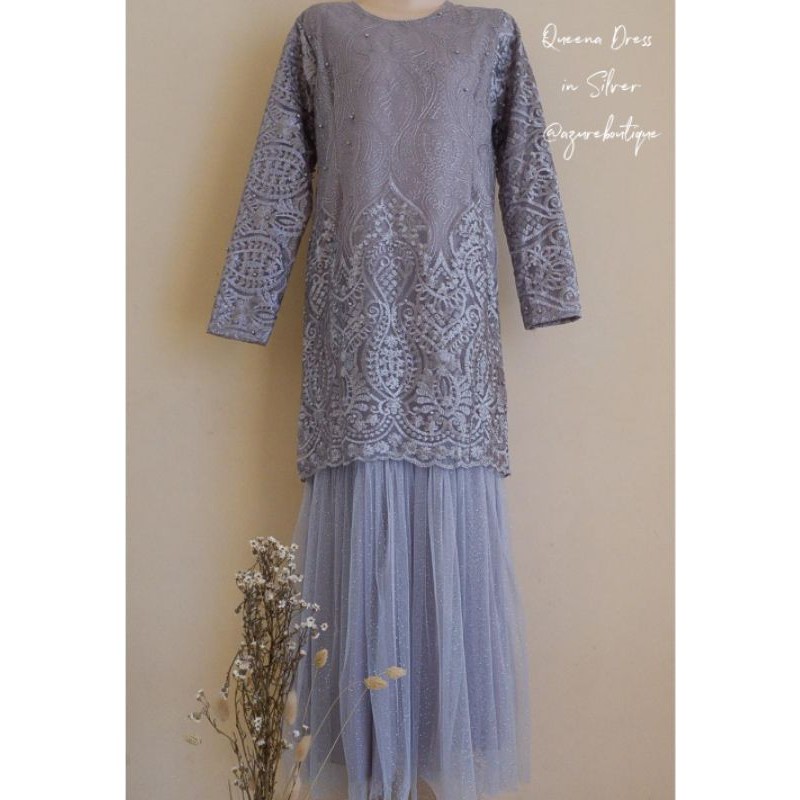 Queena Đầm dự tiệc/đầm xếp ly thêu họa tiết phong cách hiện đại