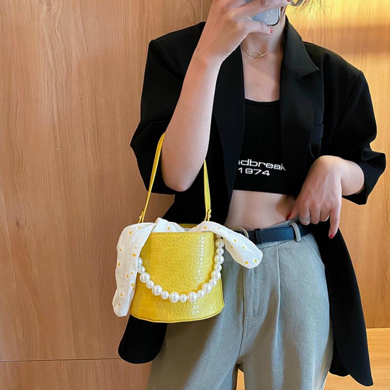 Túi đeo chéo IELGY phối ngọc trai thời trang cho nữ