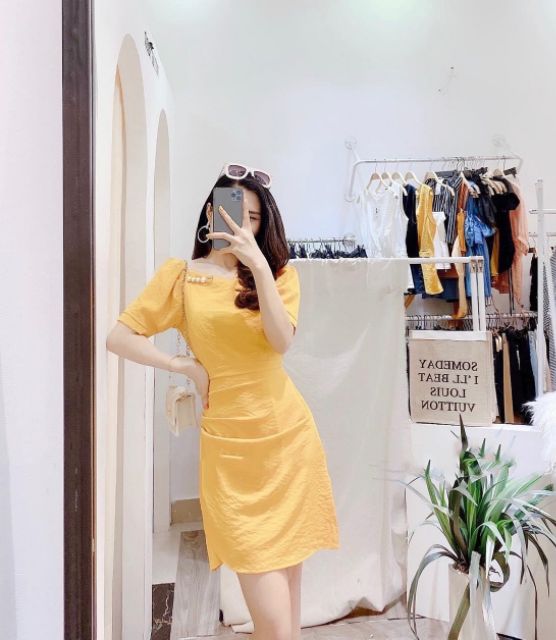 Đầm body 2 màu kèm trâm cài áo