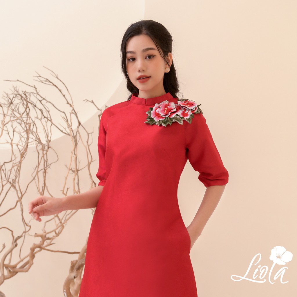 Áo dài cách tân tết 2021 / váy dáng suông cổ áo dài màu đỏ thiết kế LIOLA