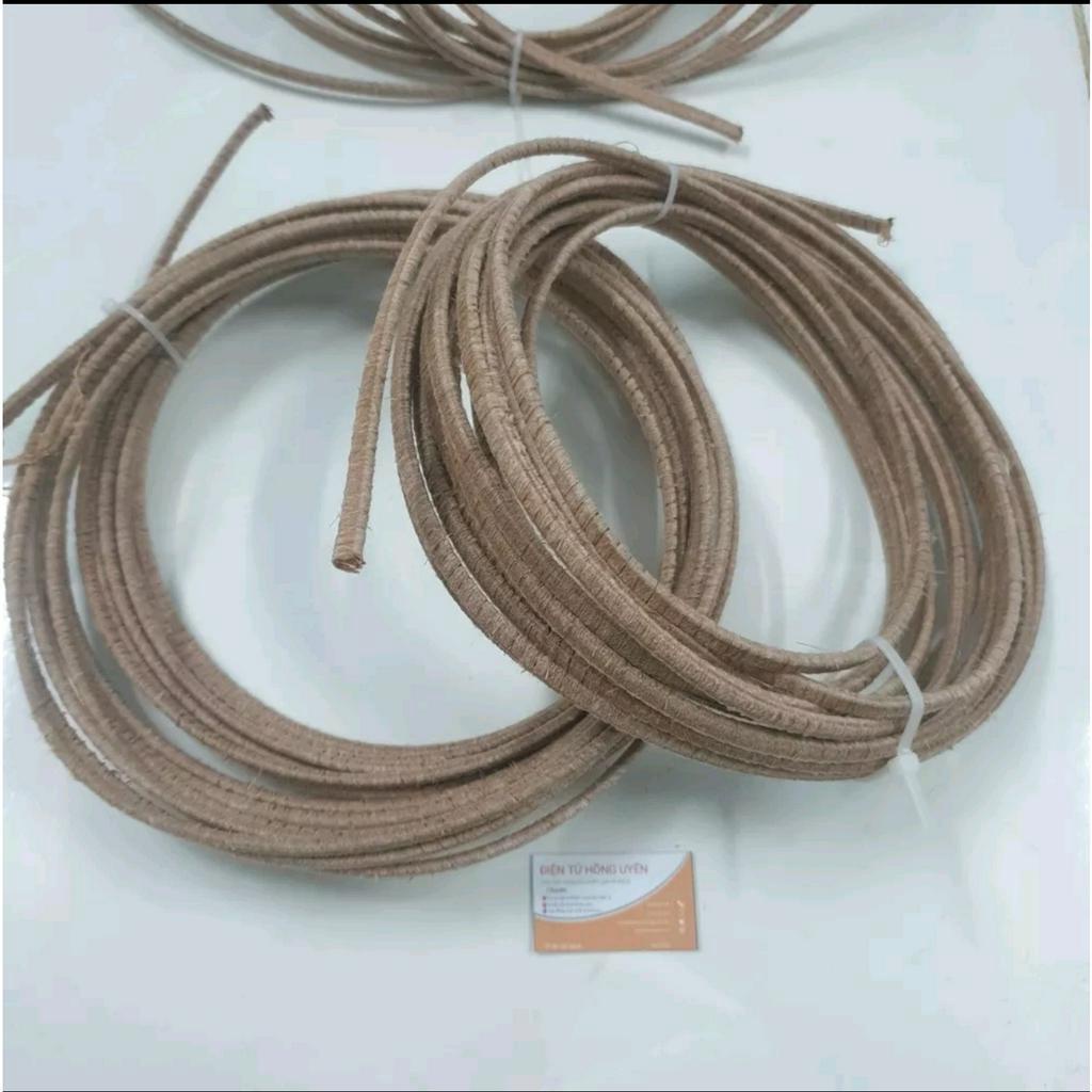 Dây đồng dẹp 2x4 . Dây đồng đỏ bọc amiang cách điện chống cháy, dùng quấn biến áp máy 1 vế, quấn máy hàn
