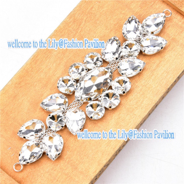 1681019 Phụ Kiện Trang Sức Hình Hoa Đính Đá Sang Trọng