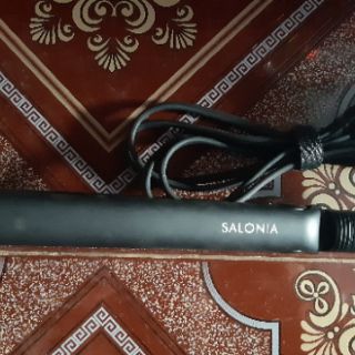 may duoi toc noi dia nhat salonia