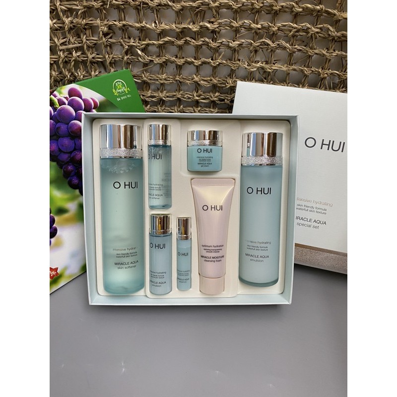 Bộ dưỡng da cấp ẩm Ohui Miracle Aqua Special Set