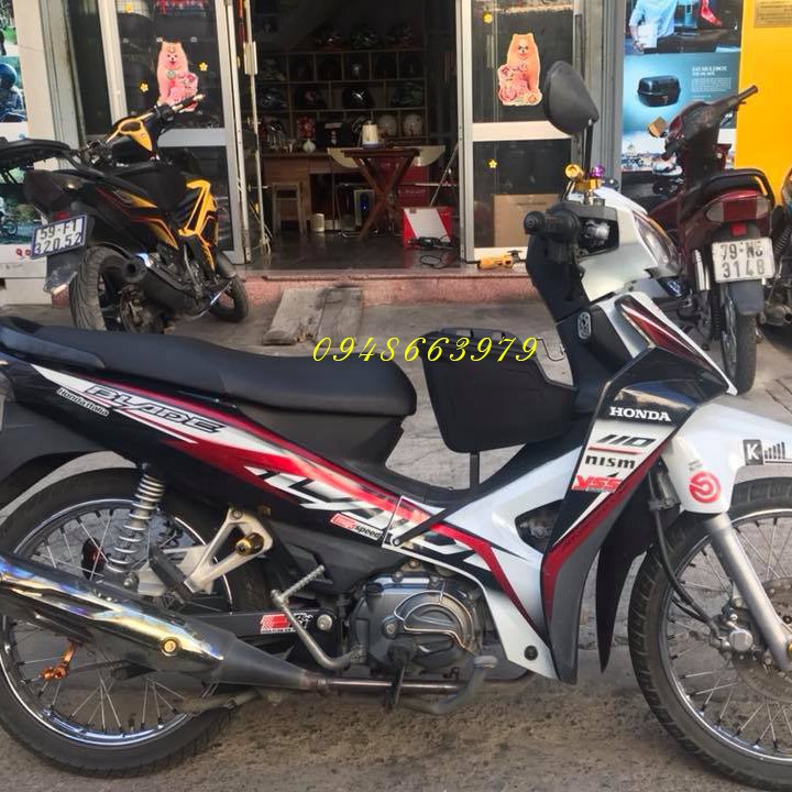 Thùng giữa givi gắn dream,wave alpha,wave nhỏ,blade,ex135,ex150,winner,sirius.