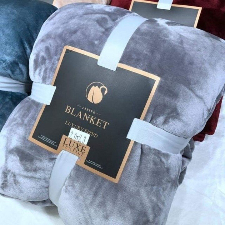 Chăn lông tuyết Blanket 2kg5 nhập khẩu kèm túi đựng  - siêu mềm mịn, siêu ấm (Kích Thước 2m x 2m3)