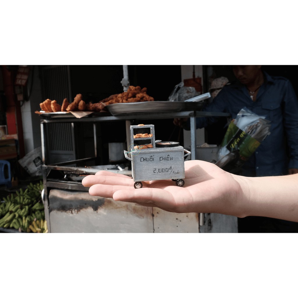 Mô Hình Sài Gòn Xưa Và Nay Thu Nhỏ - Xe Chuối Chiên - HR06